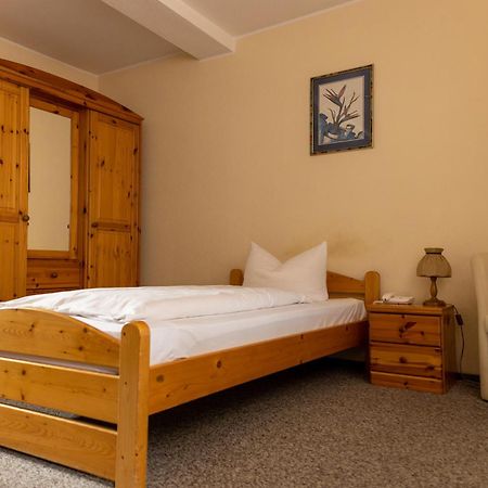 Hotel Anker Saalfeld Saale Екстериор снимка