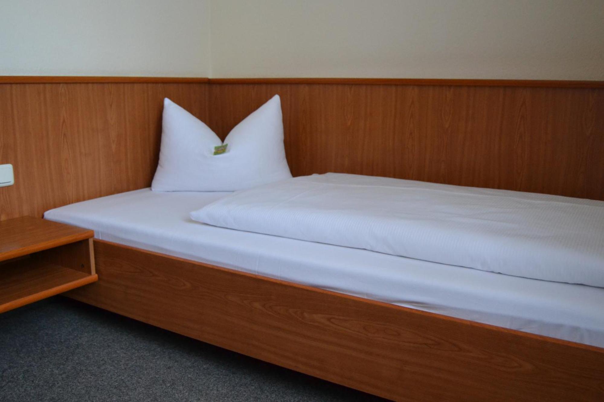 Hotel Anker Saalfeld Saale Стая снимка