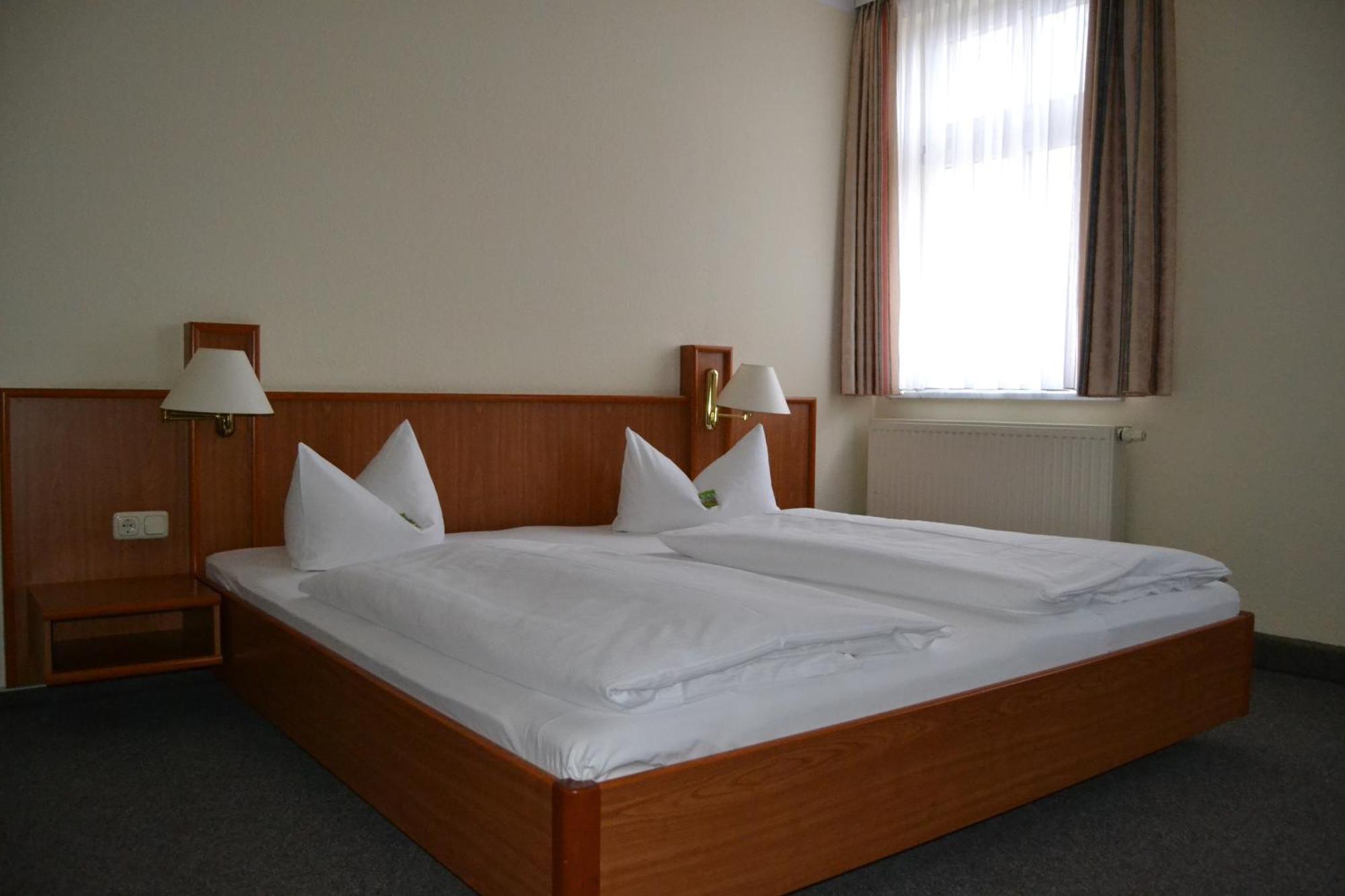 Hotel Anker Saalfeld Saale Стая снимка