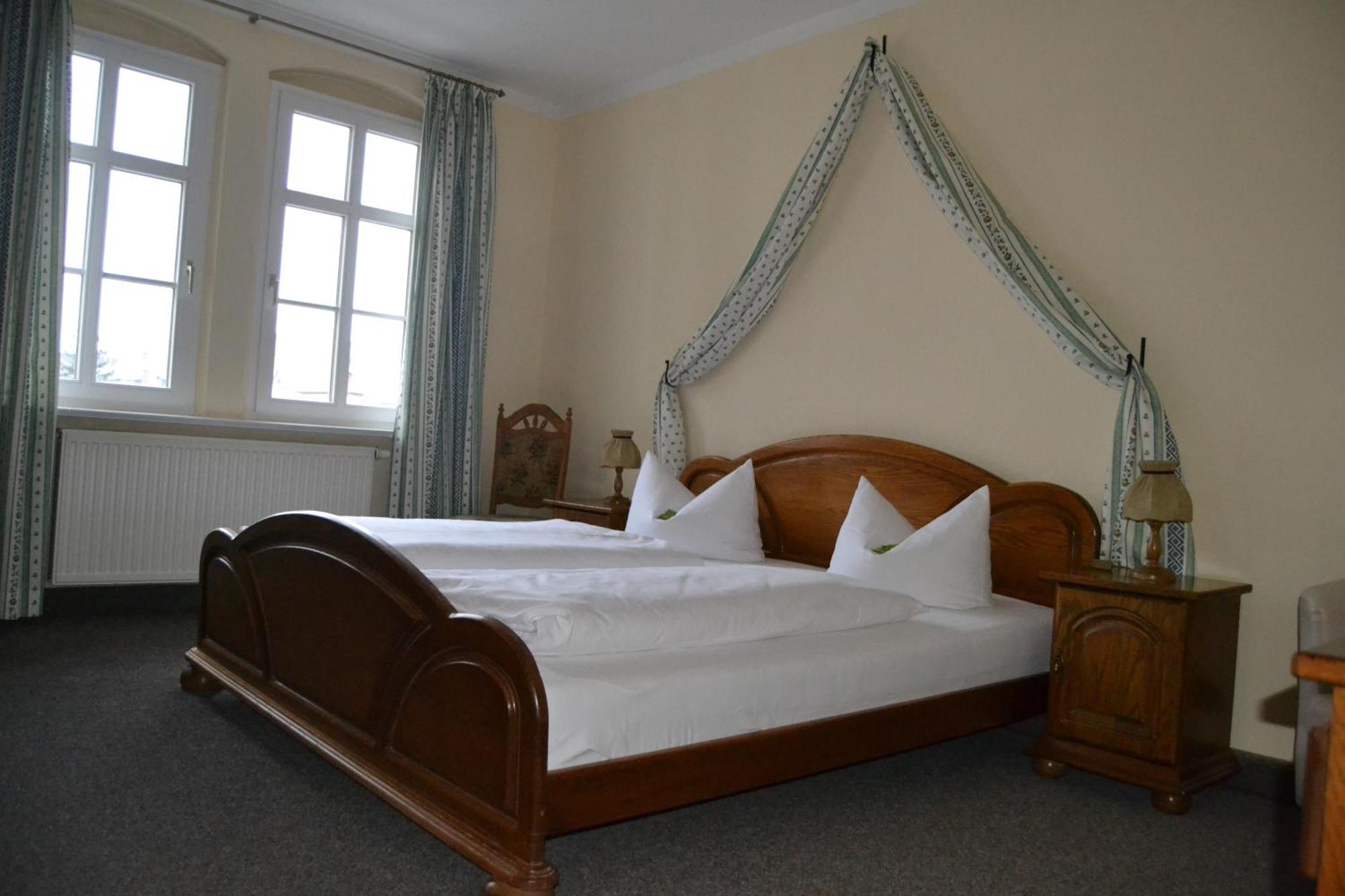 Hotel Anker Saalfeld Saale Стая снимка