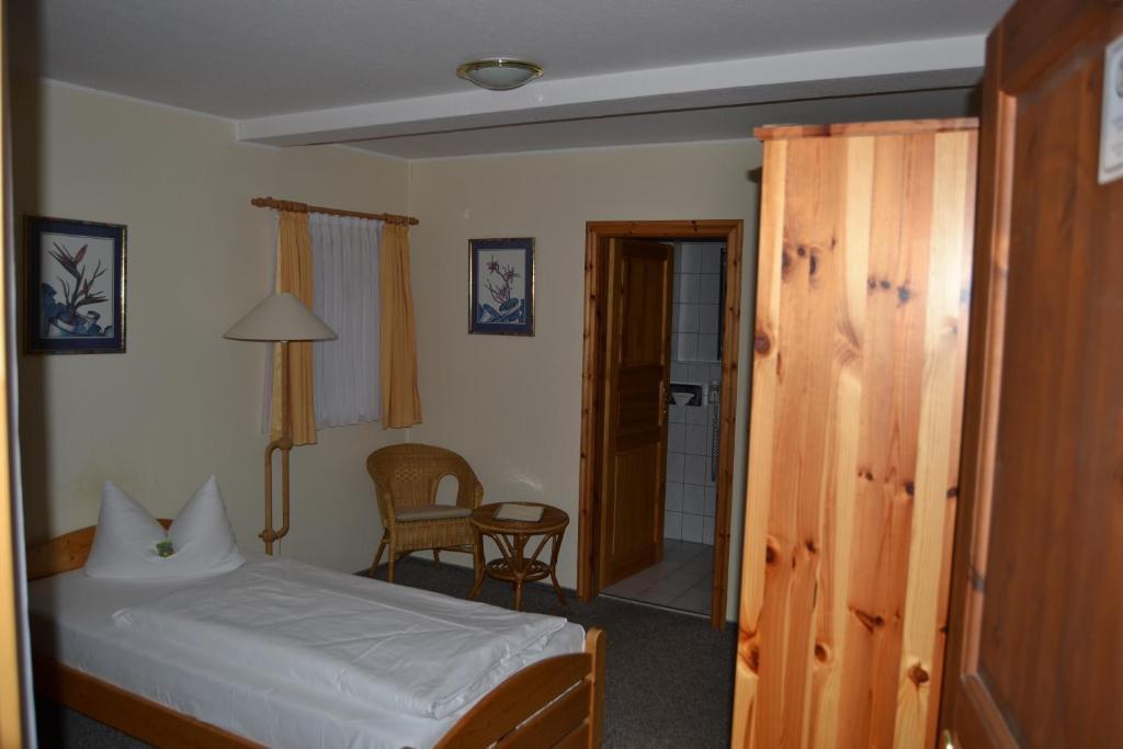 Hotel Anker Saalfeld Saale Стая снимка